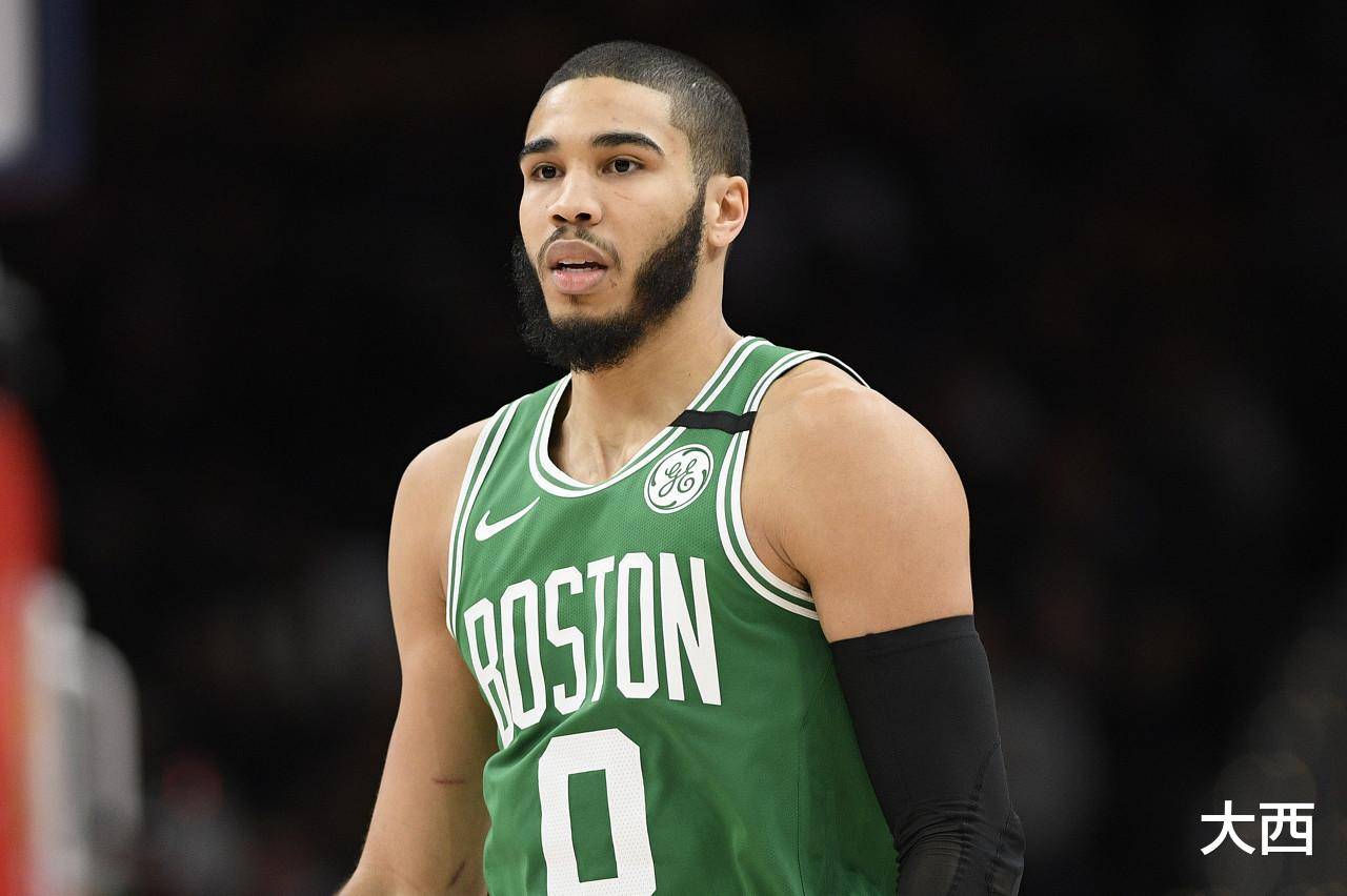 塔图姆连续十二场比赛得分超过大胜,C9挑战极限! 塔图姆连续十二场比赛得分超过大胜,C9挑战极限!